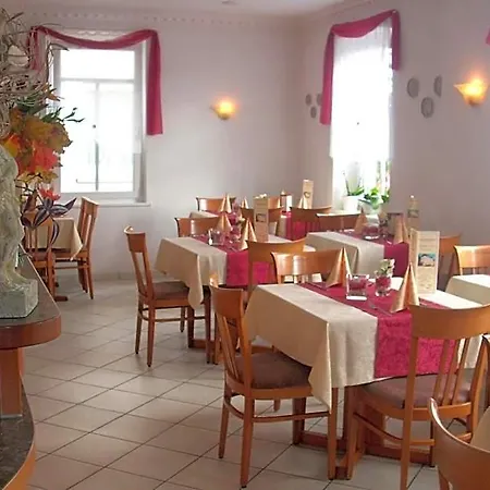 Komforthotel-restaurant Wuerttemberger Hof Отель Бад-Заульгау